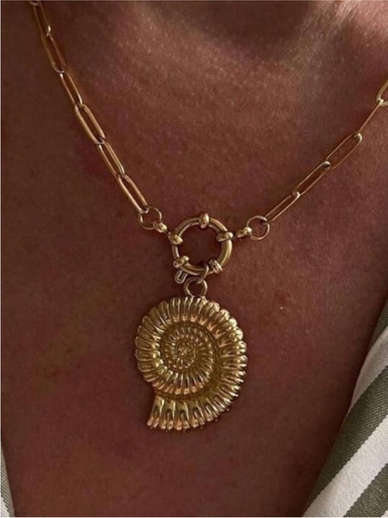Jewelry - New! Gold Shell Paperclip Chain Necklace (3001) NWOT